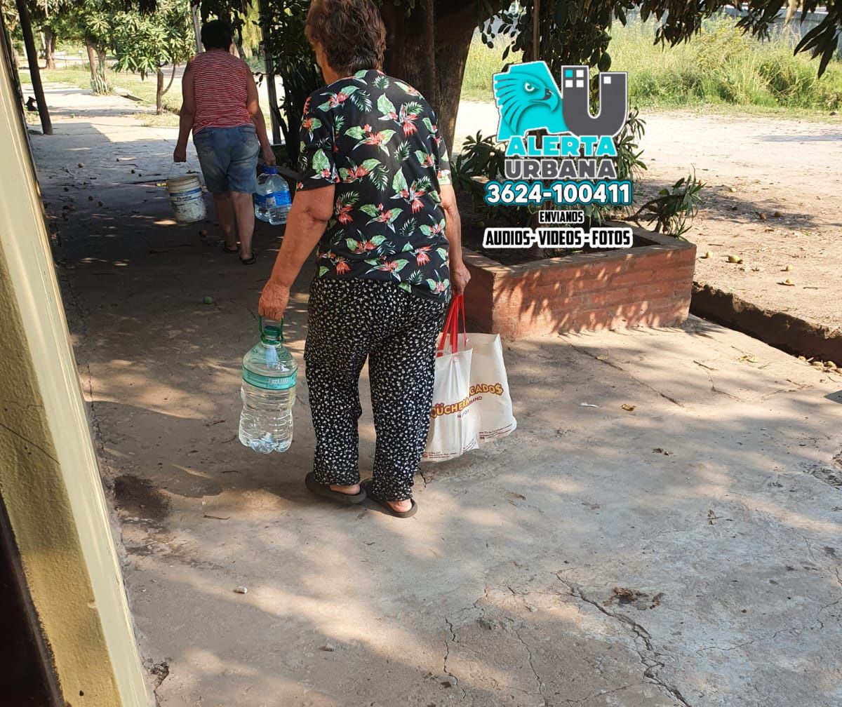 Inconvenientes en la provisión de agua. Una abuela pidió ayuda a sus vecinos