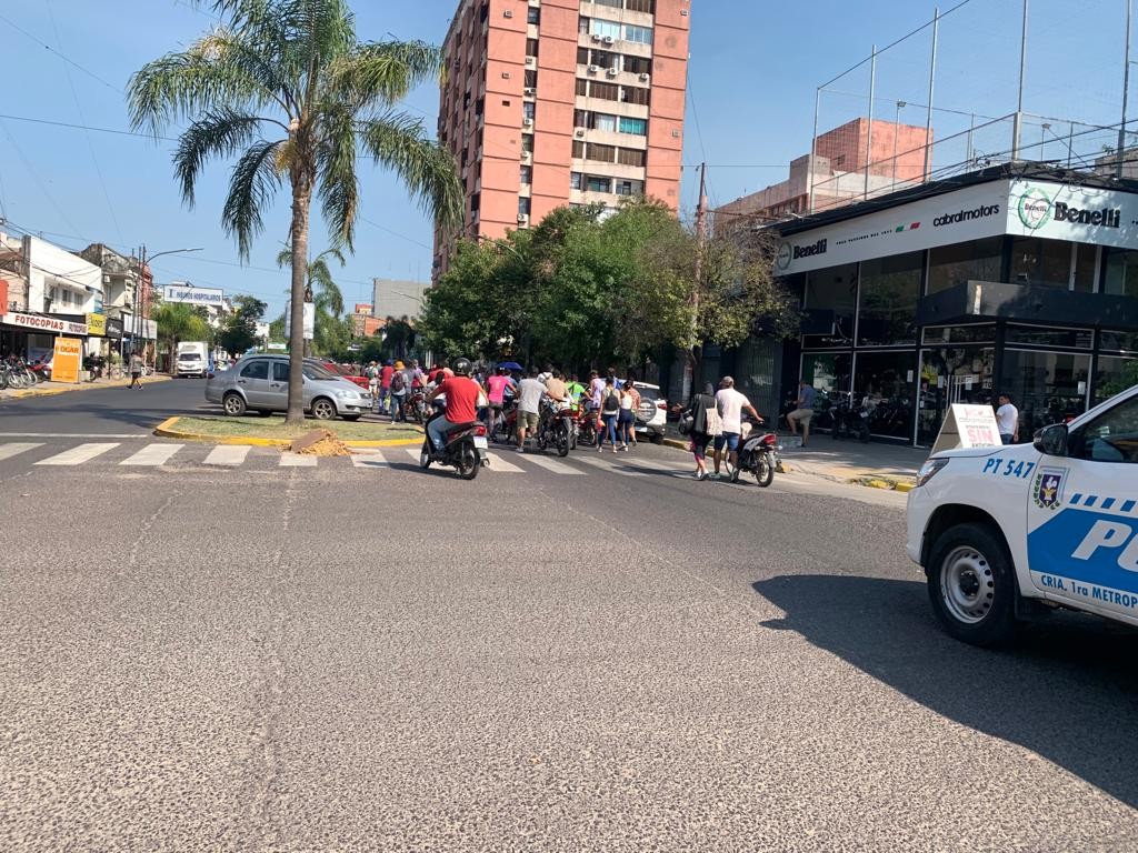 Resistencia denunció cortes de calles del corredor prioritario de colectivos, alterando el recorrido y las frecuencias