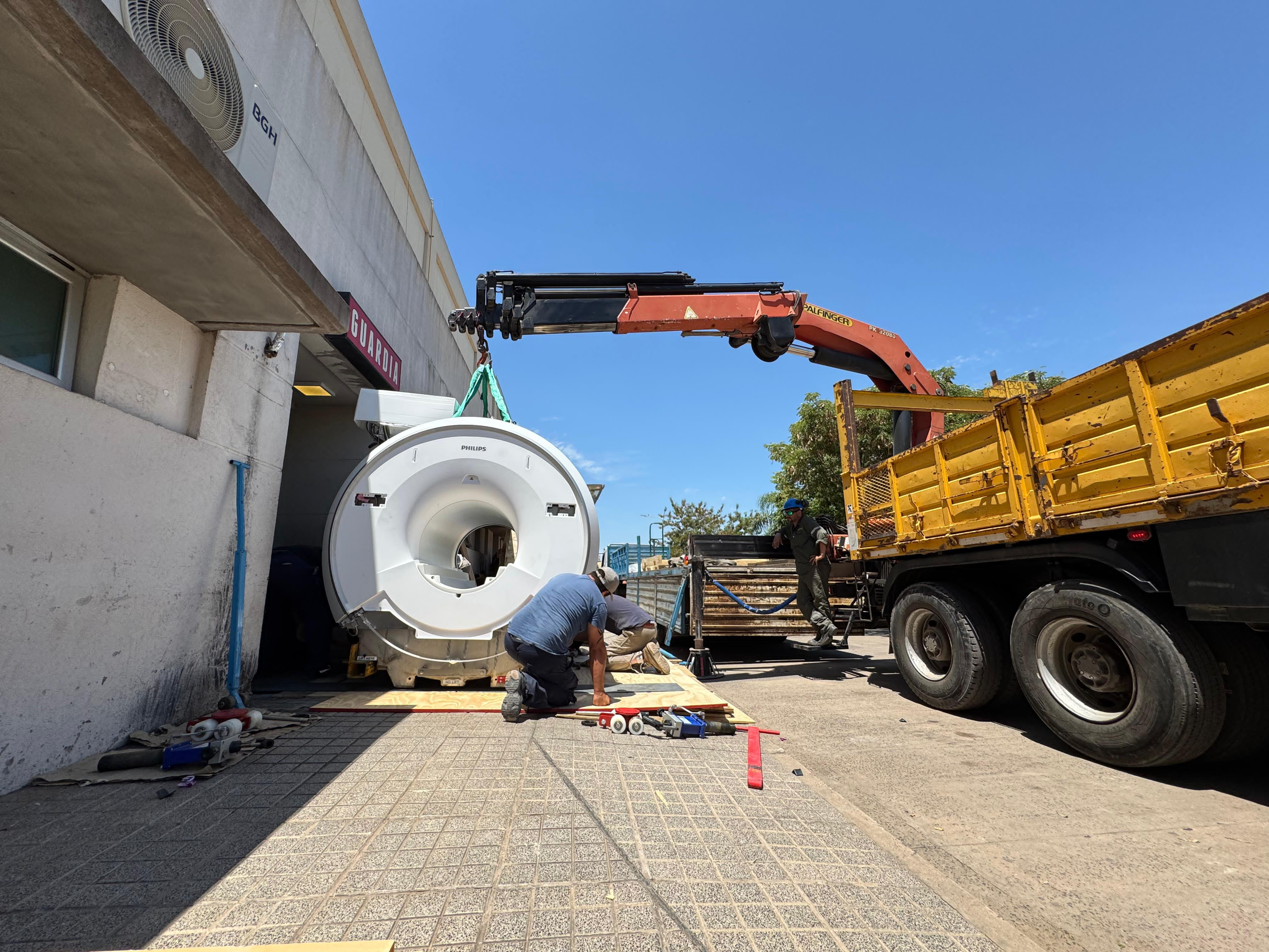 El hospital Pediátrico recibió su primer resonador magnético