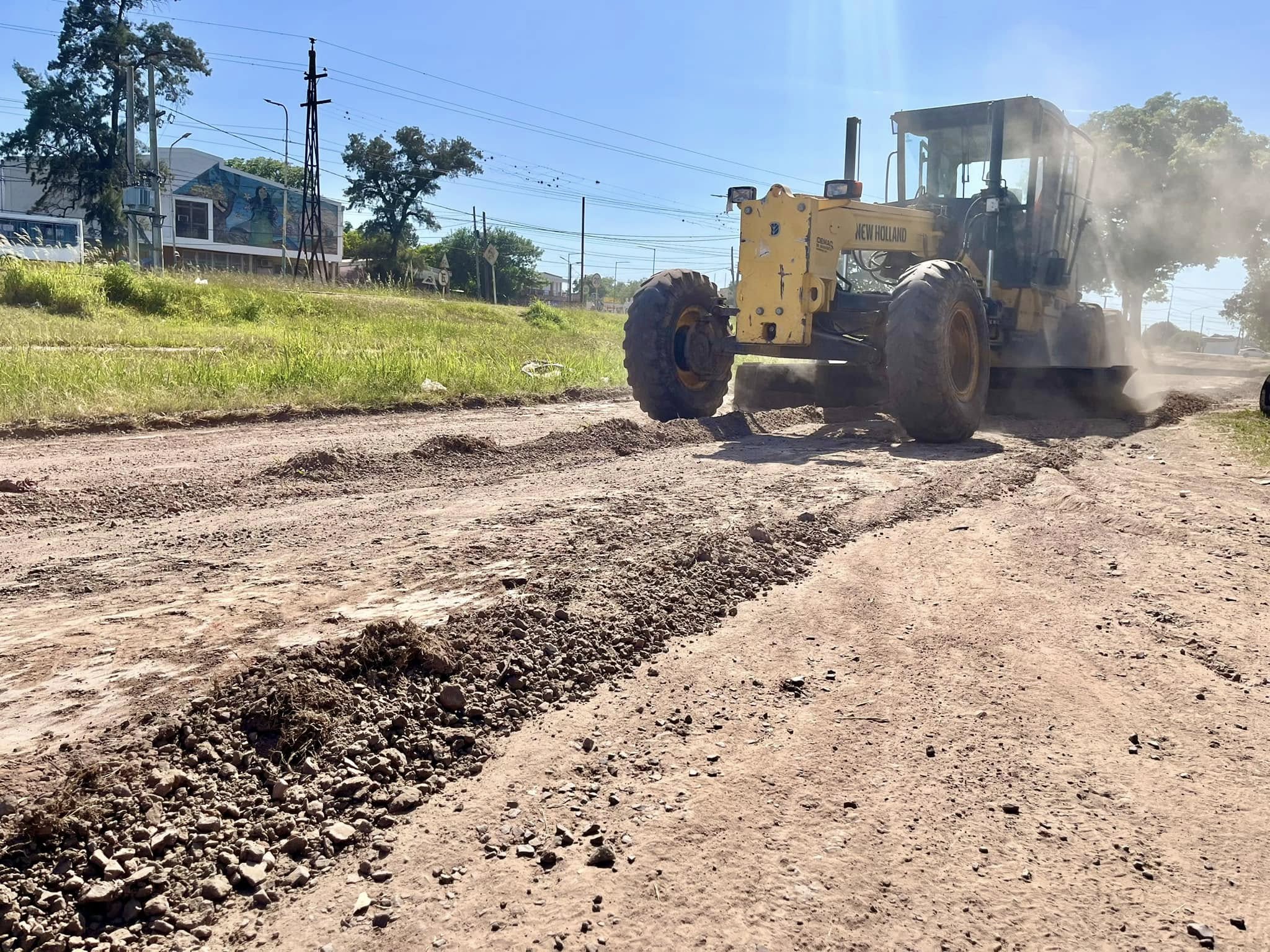 Perfilado y arreglo de calles en Fontana