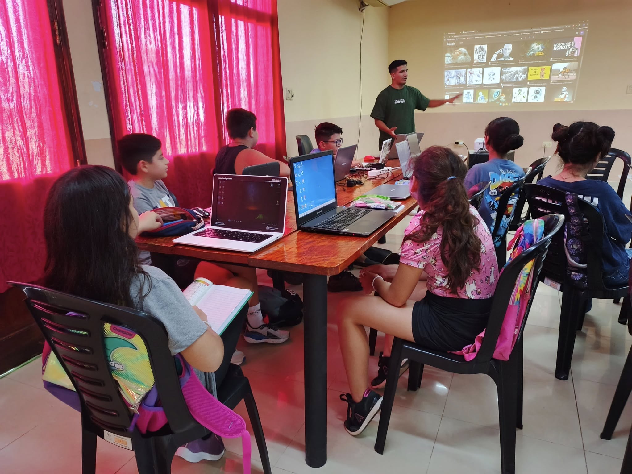 El municipio de Makallé impulsa clases gratuitas de robótica para niños 