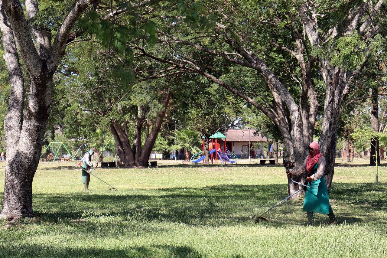 El municipio de Presidencia de la Plaza impulsa mantenimiento de espacios verdes