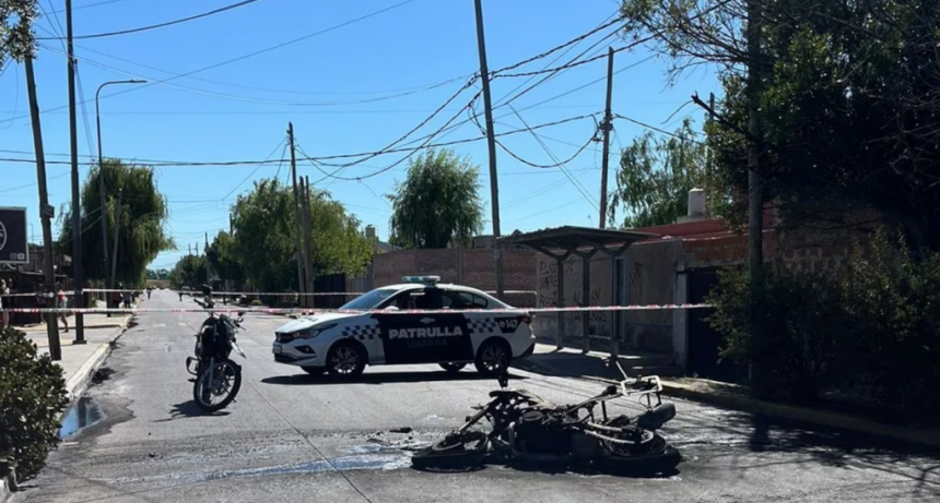 Dos policías murieron tras chocar con una camioneta durante una feroz persecución en Quilmes