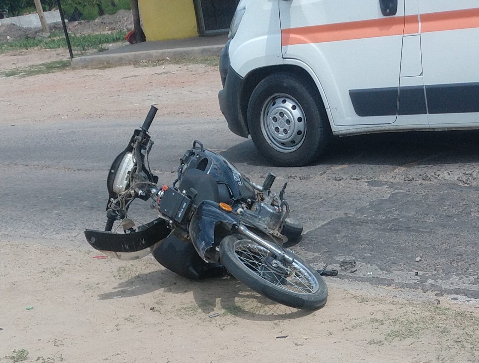 Adolescente fallece al caer de su moto en La Escondida