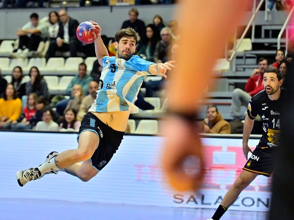 Derrota argentina en handball para quedar fuera de los cuartos de final