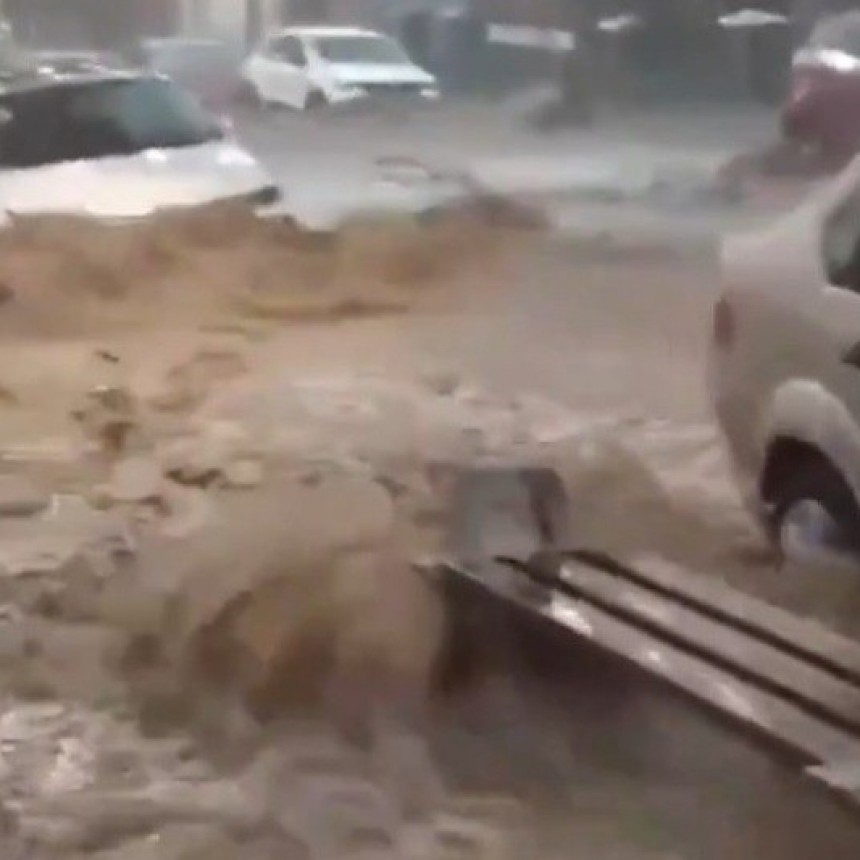Inundaciones y destrozos por un fuerte temporal en Córdoba
