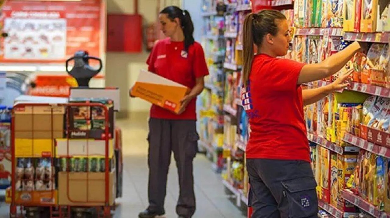 Se firmó la revisión de la paritaria mercantil y este es el aumento que tendrán los empleados de comercio