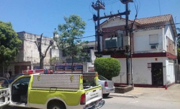 Se prendió fuego un transformador en calle French al 270