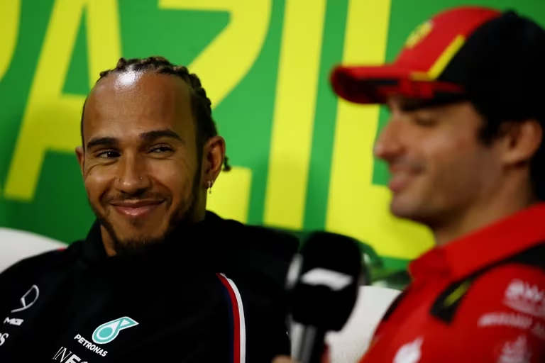 Revolución en la Fórmula 1: aseguran que Lewis Hamilton acordó su salida de Mercedes y correrá en Ferrari