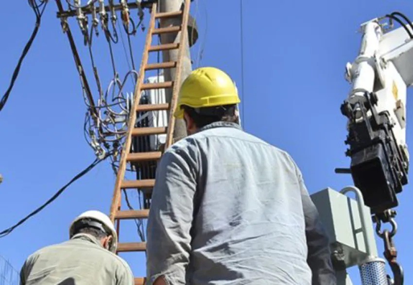 Secheep: un colapso en la red de energía causó “bajones” y cortes en varias zonas del área metropolitana