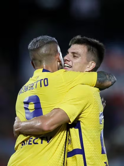Con goles de Merentiel y Benedetto, Boca derrotó 2-0 a Tigre y logró su primera victoria en la Copa de la Liga