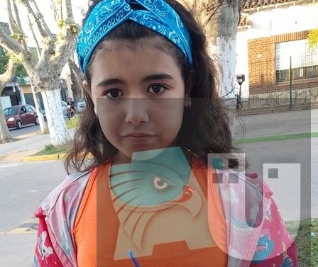 Desesperado pedido a la comunidad para encontrar a su hija de diez años