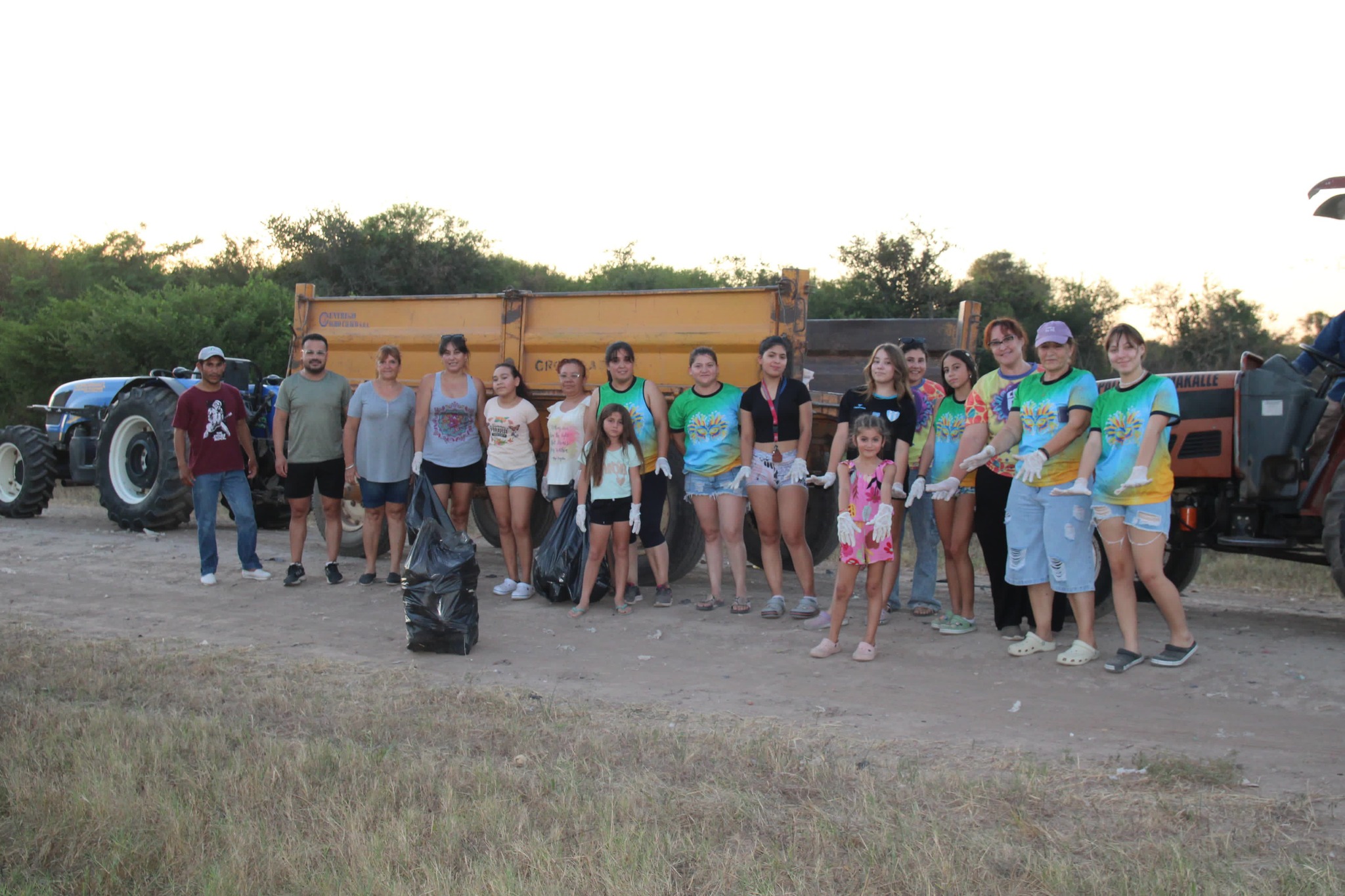 El municipio de Makallé acompañó a jóvenes de comparsas en jornada  ecológica 