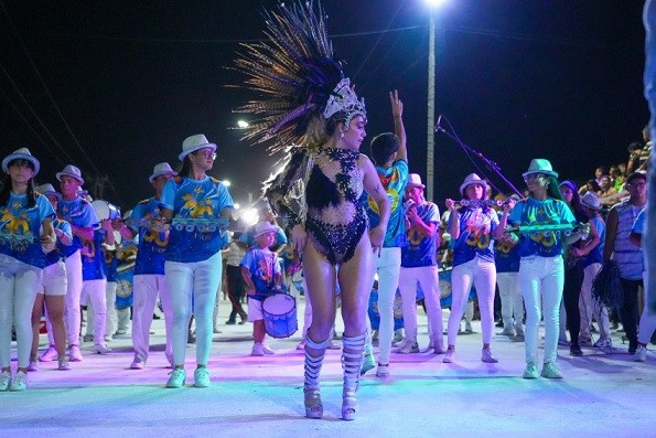 Invitan a compartir la primera noche de los Carnavales de la Costa  