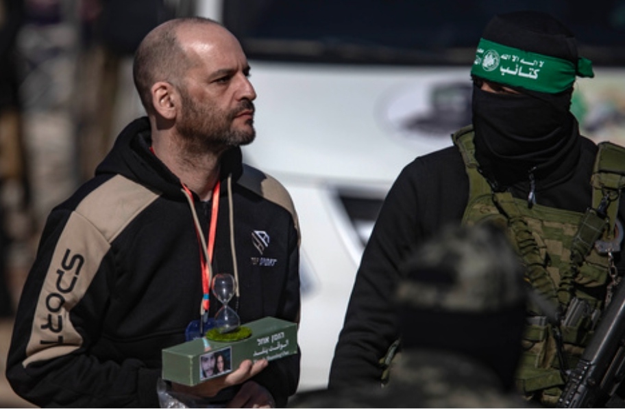 Hamas liberó a otros tres rehenes a cambio de 369 presos palestinos
