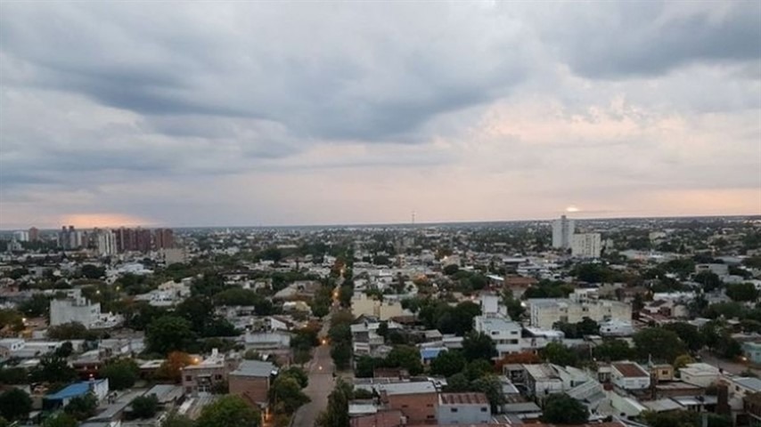 Lunes caluroso con alerta amarilla por tormentas fuertes en gran parte del Chaco