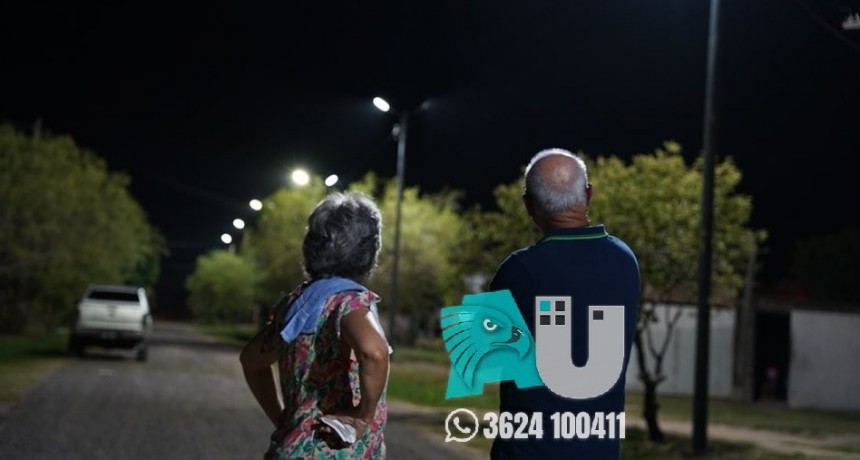 Vecinos de Barranqueras agradecen nuevo tendido de alumbrado público   