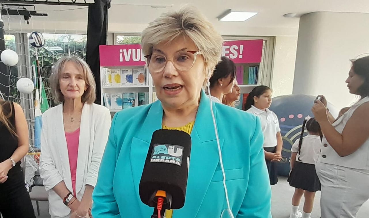 Naidenoff reiteró la ilegalidad del cobro de inscripción en las escuelas: “No es obligatorio”, afirmó