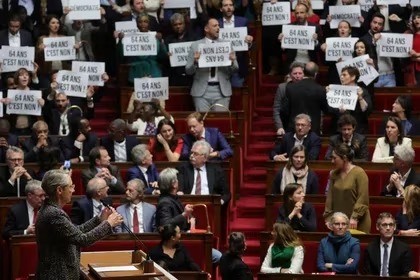 Explosión social en Francia: con miles de manifestantes en las calles, sigue la batalla contra la reforma de pensiones