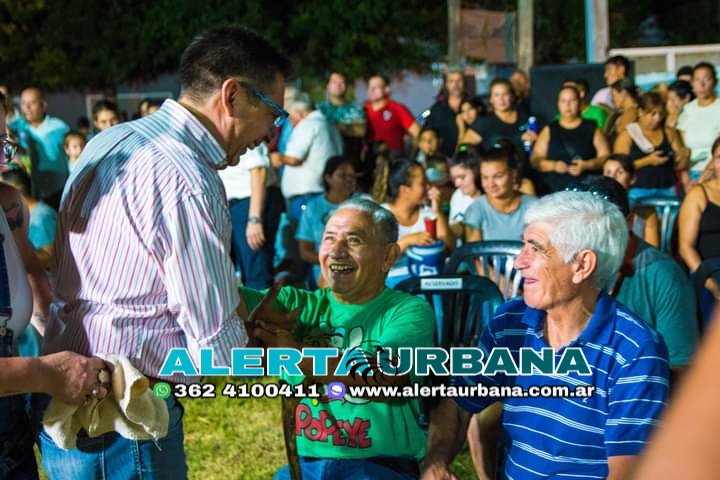  El candidato a gobernador Gustavo Martínez dialogó con dirigentes