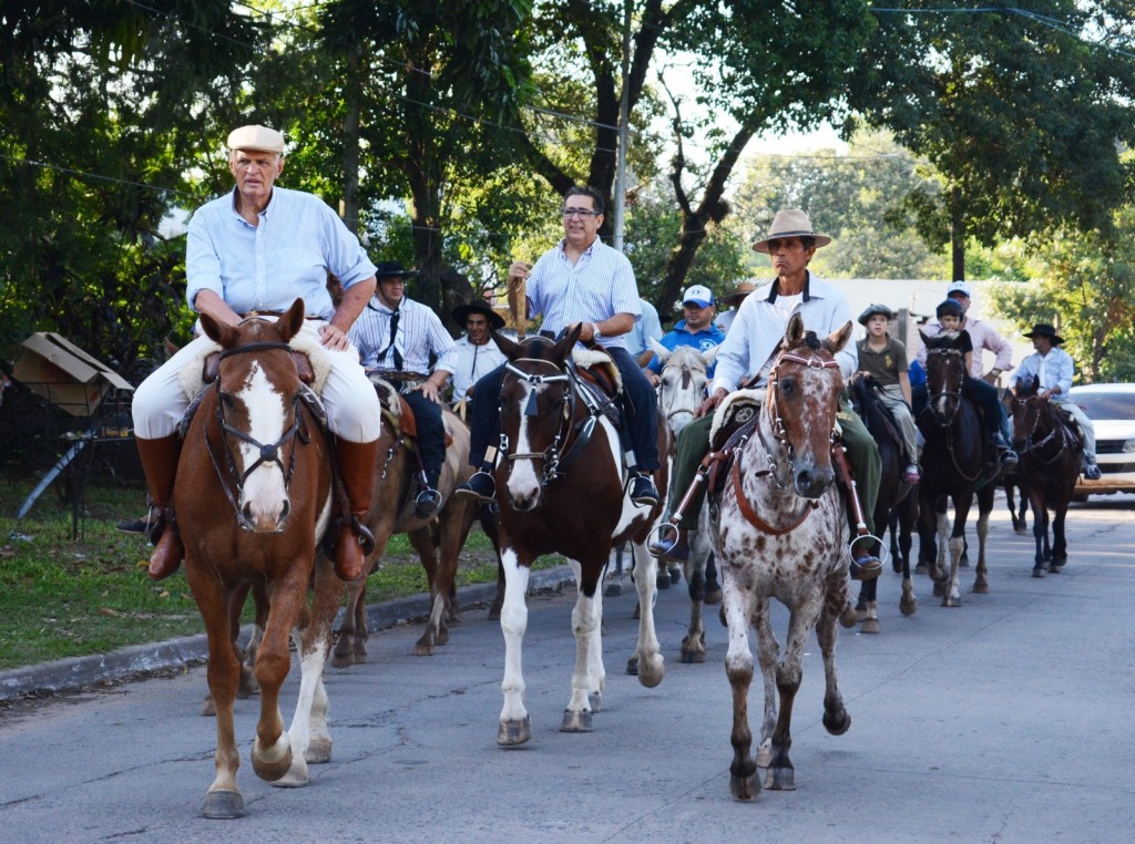 En una nueva cabalgata a Santa Rita, el int. Gustavo Martínez pidió “por la unión y la paz de los argentinos”