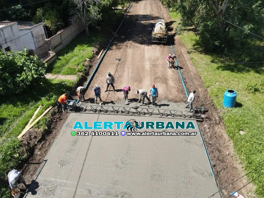 Makallé: continúa la construcción de la obra de pavimento urbano en la calle Saavedra