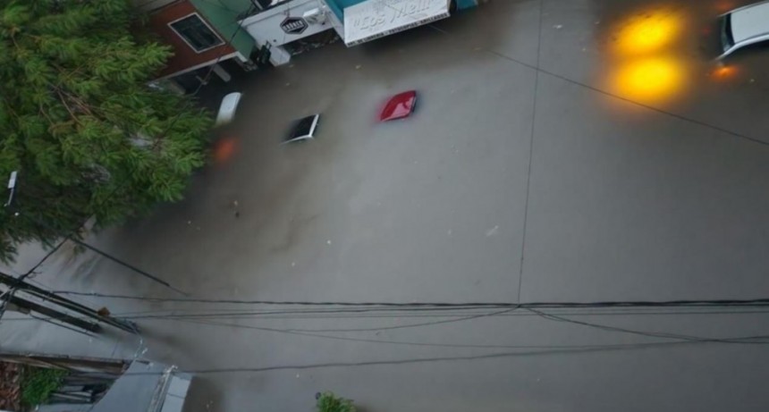 Calles y barrios inundados en Corrientes por el temporal