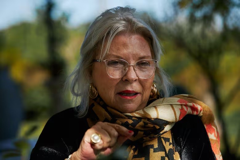 Volvió Lilita Carrió y dijo que Karina Milei “es la cajera” del gobierno 