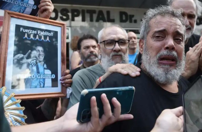 “Hola, viejo”, el fotógrafo Grillo sigue grave pero tuvo una leve mejora