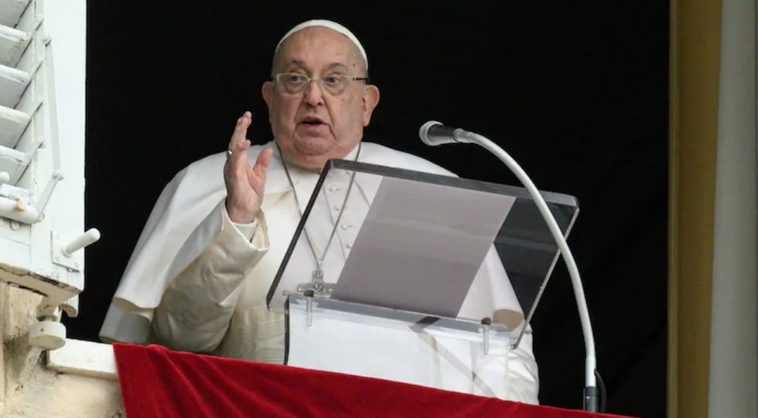 El papa Francisco pasó “una noche tranquila” tras una crisis respiratoria, según el último parte médico