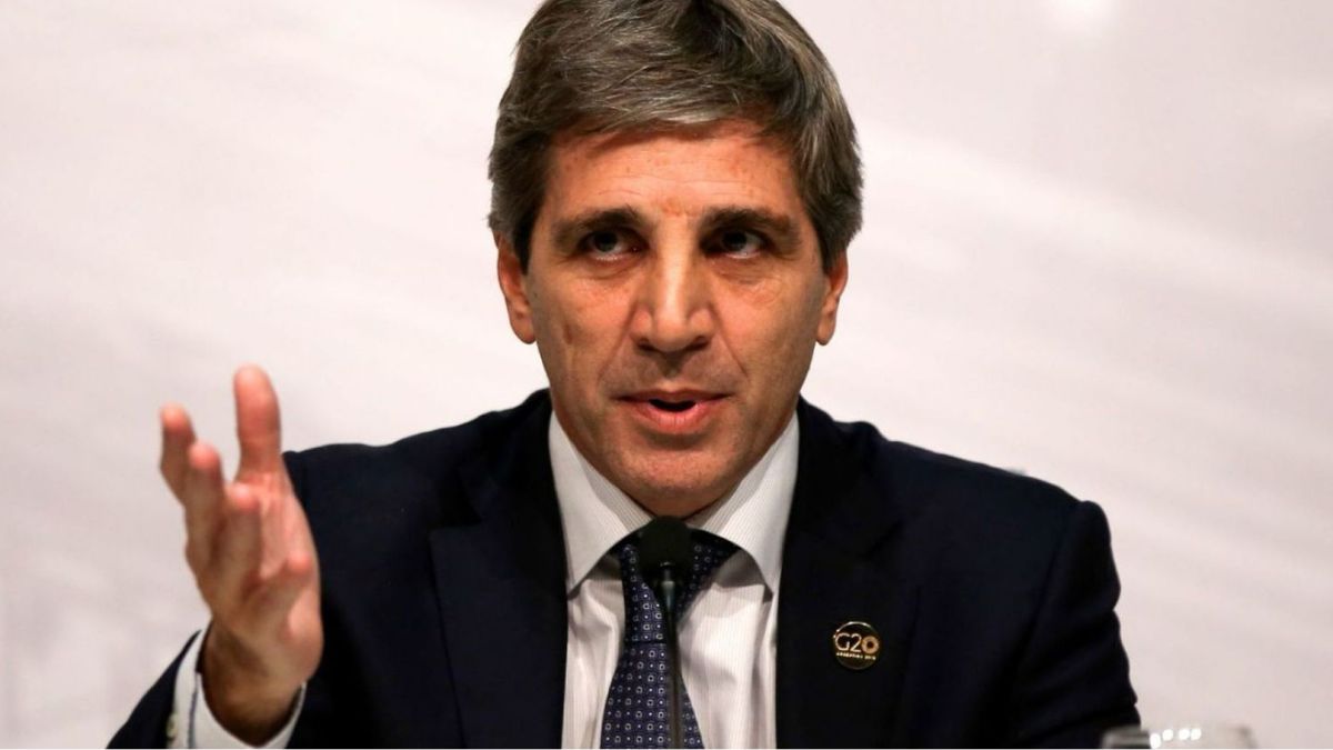 Luis Caputo justificó el DNU para el acuerdo con el FMI y aseguró que ya están definidos el monto y el programa