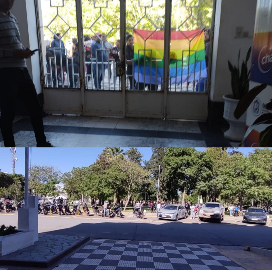 Charata: reclamo por viviendas frente a la Municipalidad