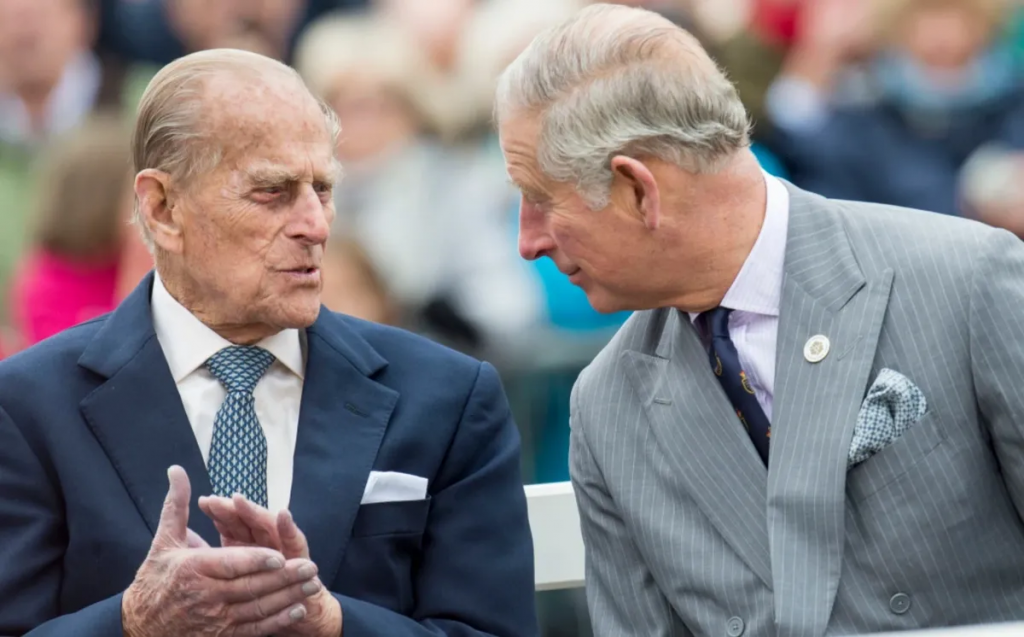 Revelaron cuáles fueron las últimas palabras del príncipe Felipe al príncipe Carlos pocas horas antes de su muerte