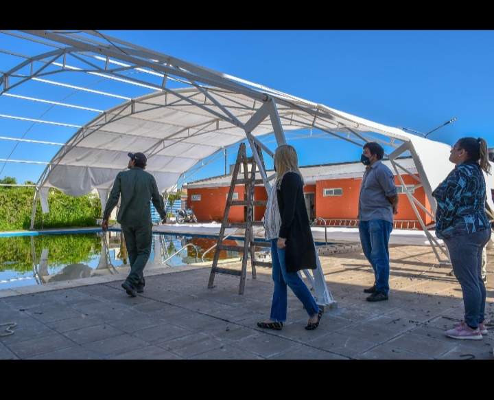 Fontana: la Pileta Municipal prepara la temporada de invierno con cubierta climática