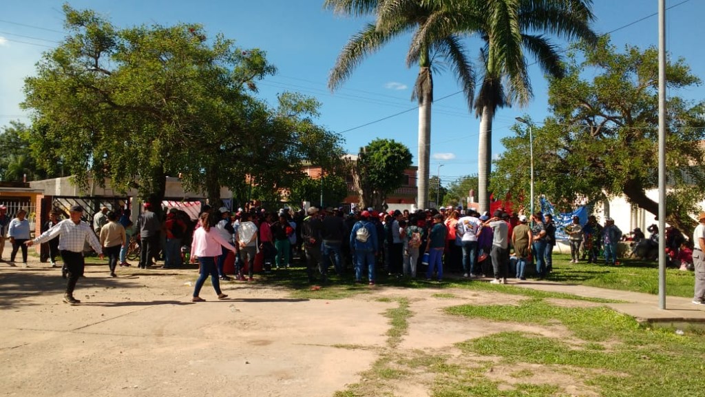 Las Palmas: organización social se manifestó frente las oficinas de SECHEEP por las tarifas elevadas 