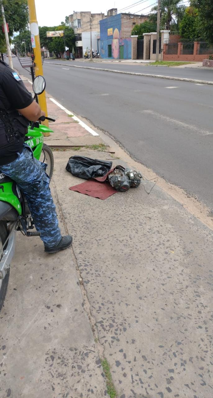 Corrienes: Arrojaron un motor de moto contra los policías para huir