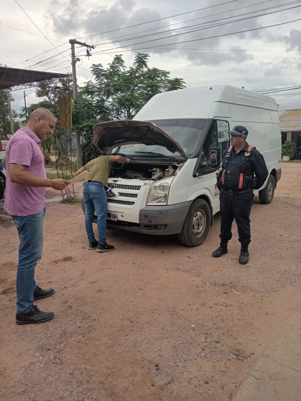 Otra vez un vehículo “flojo de papeles” en el interior: secuestraron una camioneta en Las Breñas
