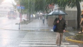 ¡No guardes el paraguas! Se esperan lluvias aisladas para este jueves