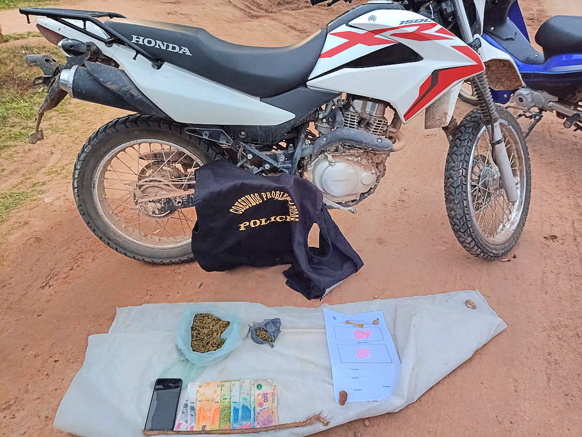 Detienen a un dealer en moto con más de 100 gramos de marihuana en Avia Terai 