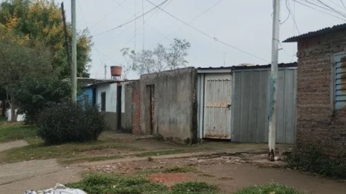 Rosario: encontraron muerto a un joven con una puñalada en la garganta