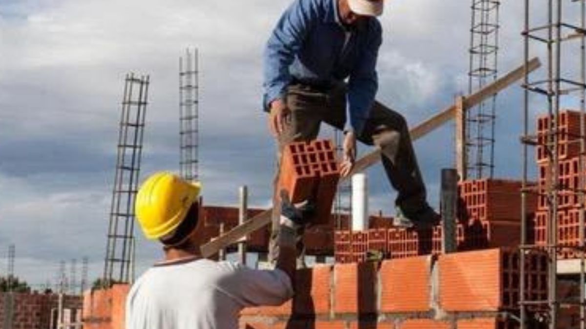 Día del Trabajador de Construcción: cómo impactó el plan económico de Milei en el sector