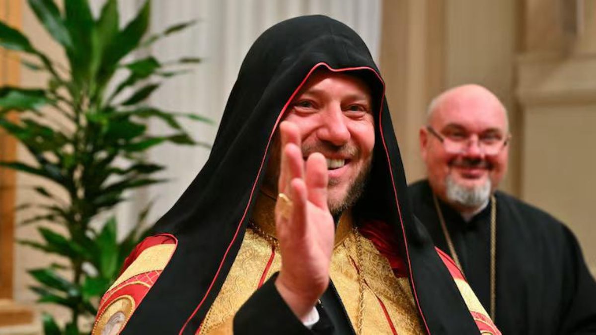 Quién es el cardenal más joven del cónclave que elegirá al próximo papa y cuál fue su pedido