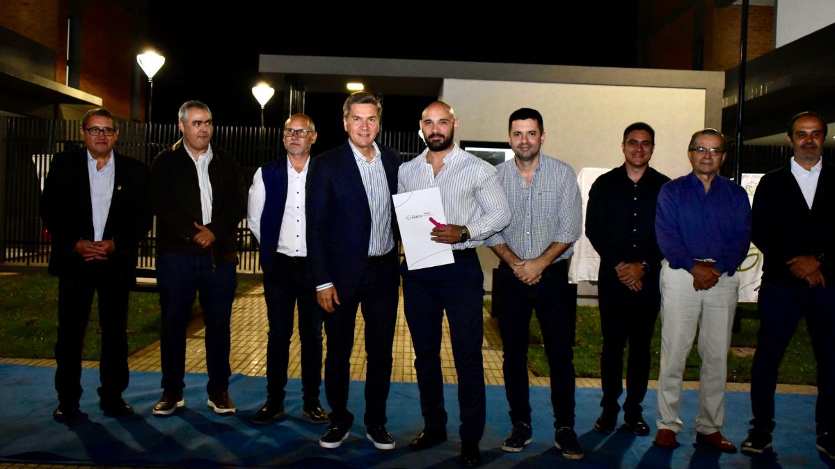 Casa propia: habilitaron un complejo habitacional de 32 departamentos