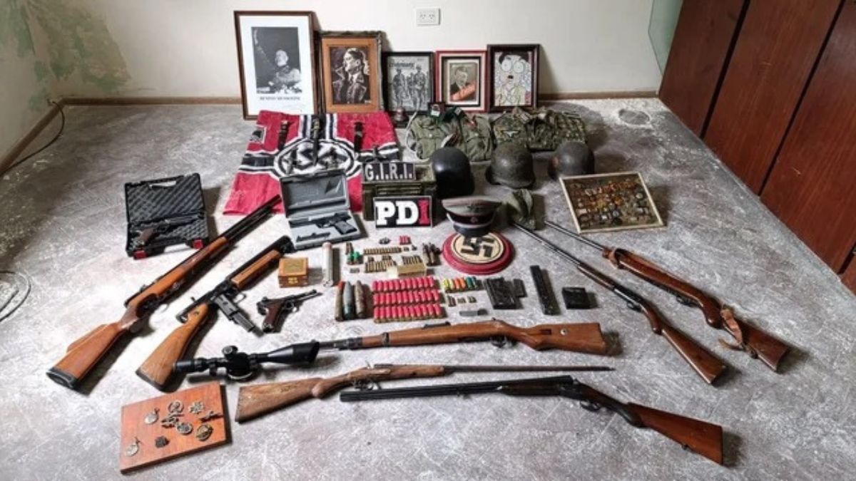 Rosario: buscaban un arma robada y descubrieron gran cantidad de elementos con simbología nazi