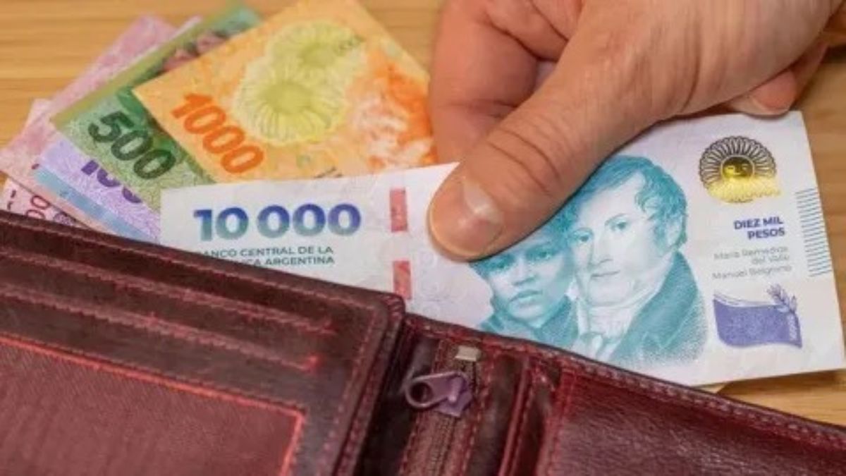 Los salarios subieron 3,8% en febrero y le ganaron a la inflación