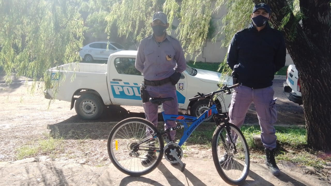 Barranqueras: Recuperan una bicicleta robada del barrio La Toma