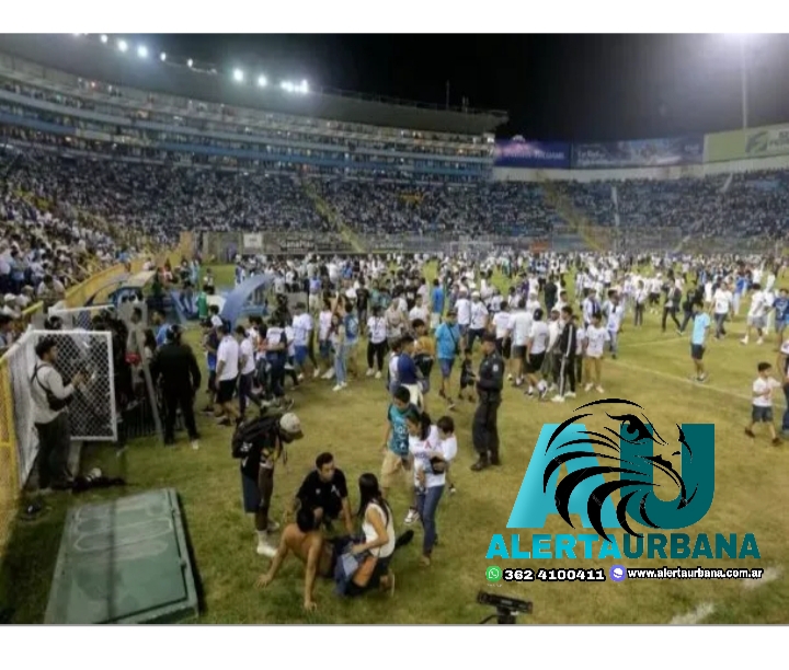 Tragedia en El Salvador: estampida en un cancha de fútbol deja varios muertos