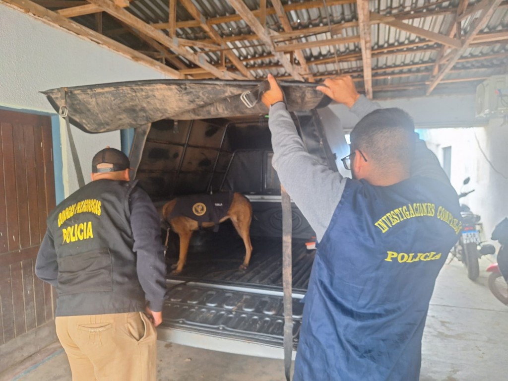La Policía del Chaco secuestró una camioneta con pedido de secuestro; ya estaba acondicionada para el contrabando