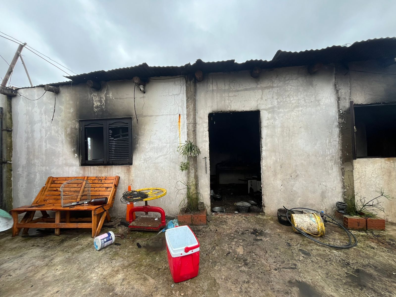 Feroz incendio en una vivienda de un policía en Barranqueras