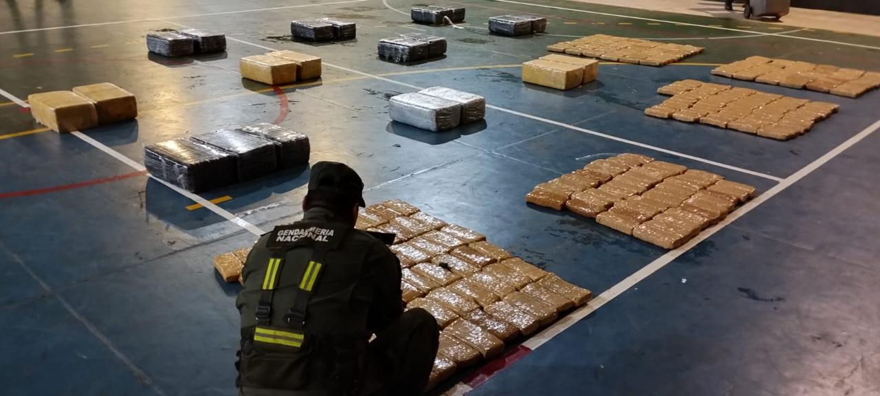 Casi 470 kilos de marihuana secuestrados en operativos en Corrientes y Misiones